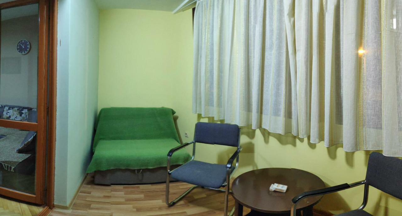 Malo Brdo Apartment Podgoriţa Exterior foto